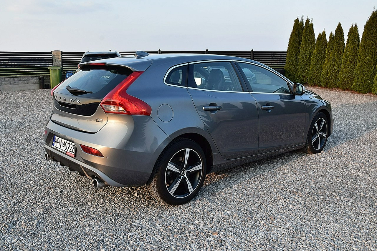 Volvo V40 - Zdjęcie 24