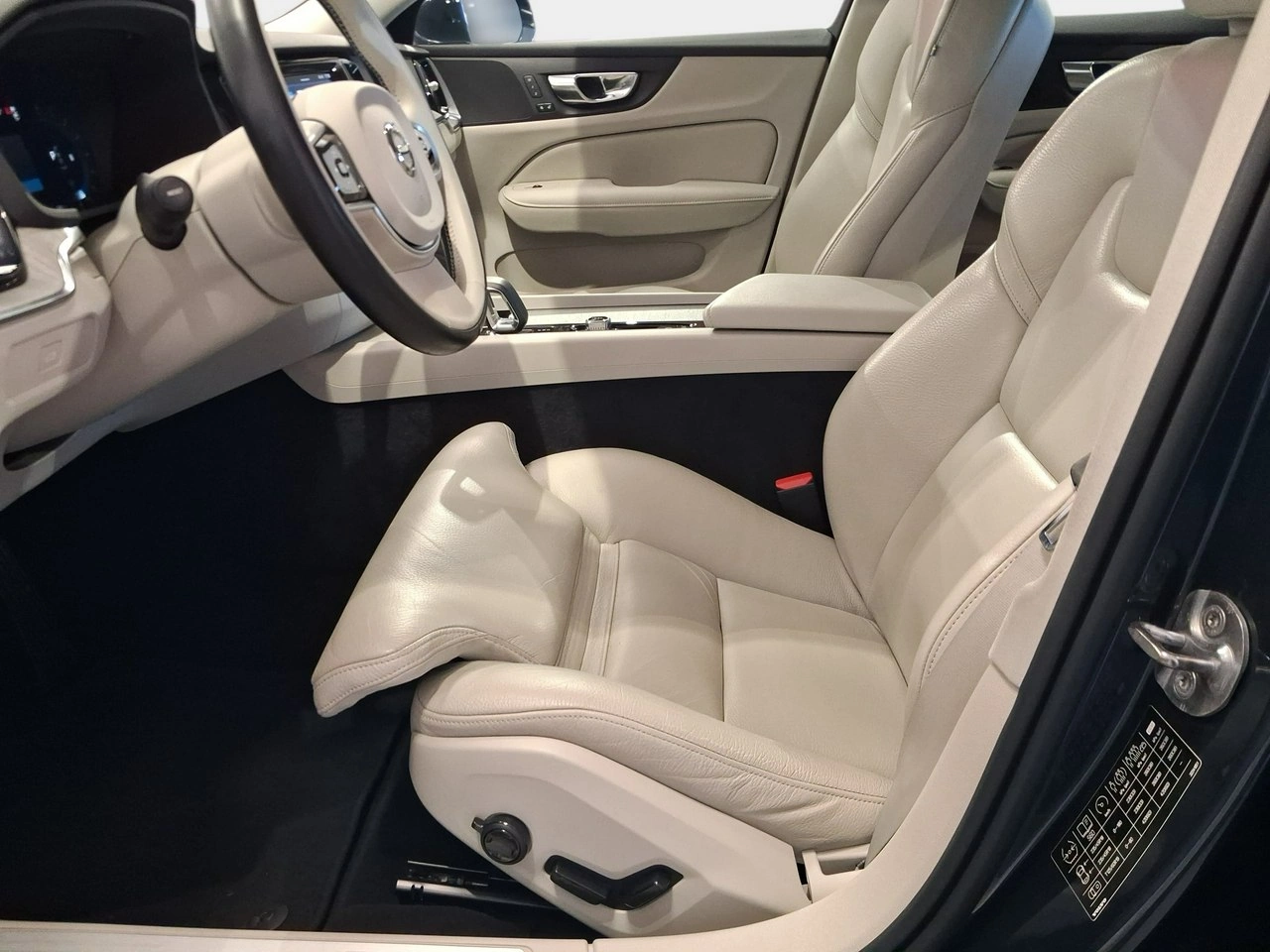Volvo S60 - Zdjęcie 8