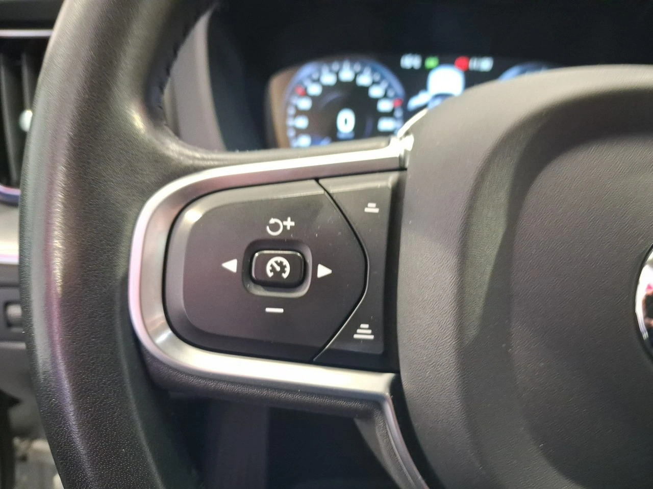Volvo XC 60 - Zdjęcie 11