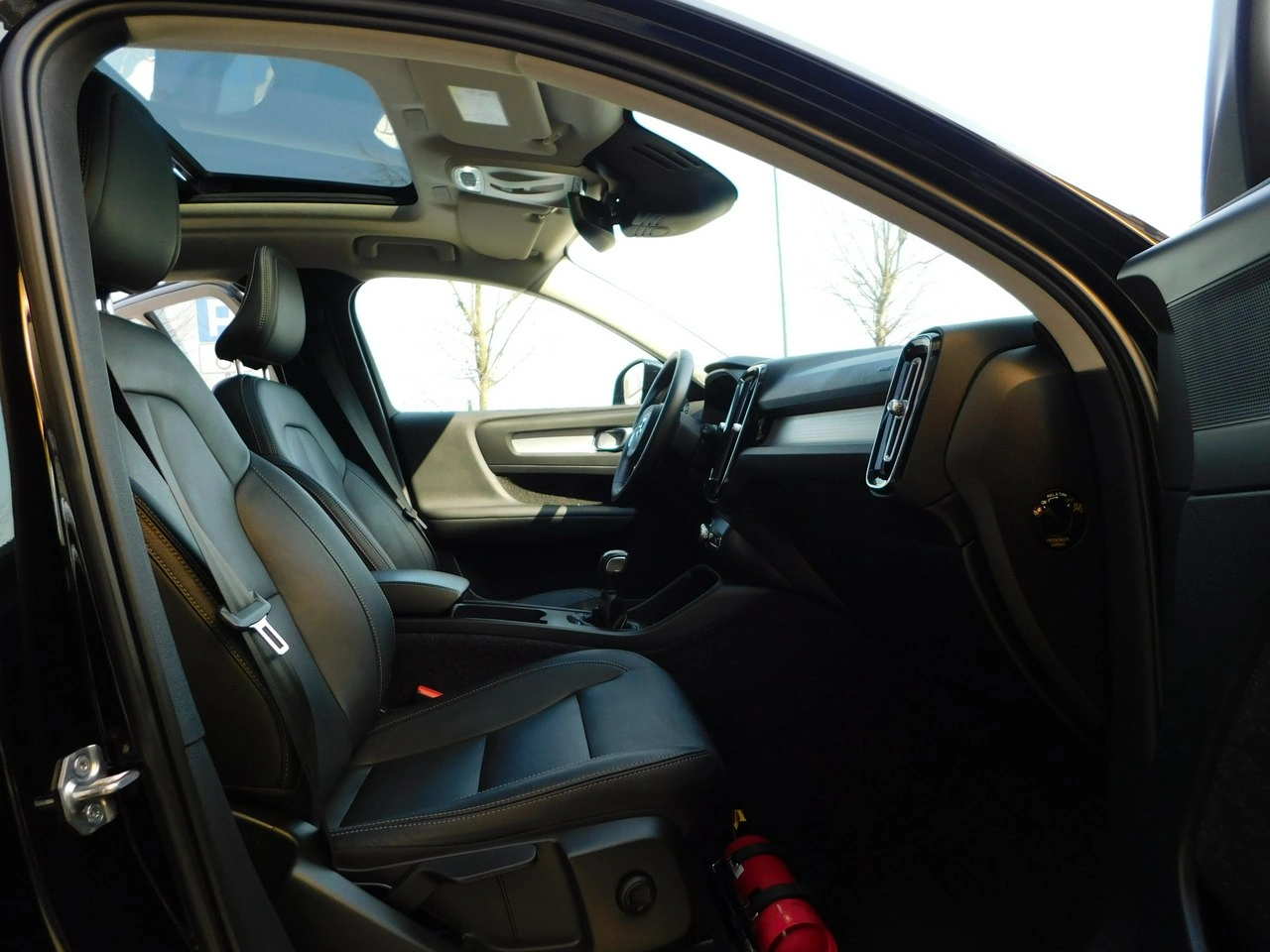 Volvo XC 40 - Zdjęcie 9