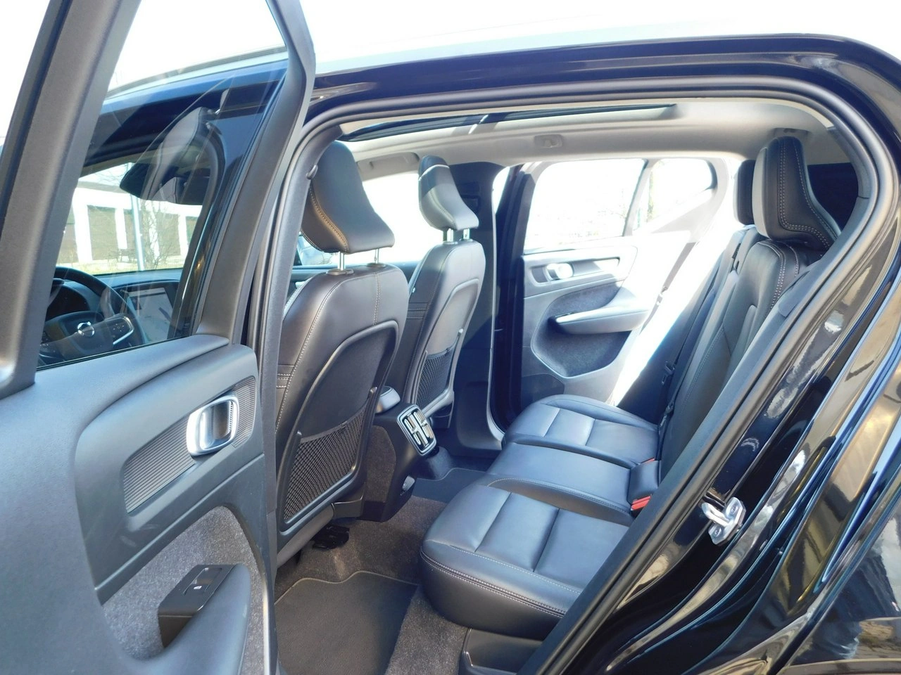 Volvo XC 40 - Zdjęcie 12