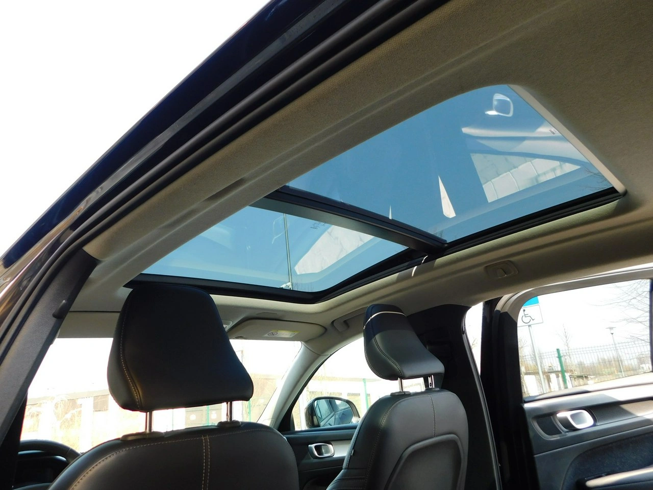 Volvo XC 40 - Zdjęcie 13