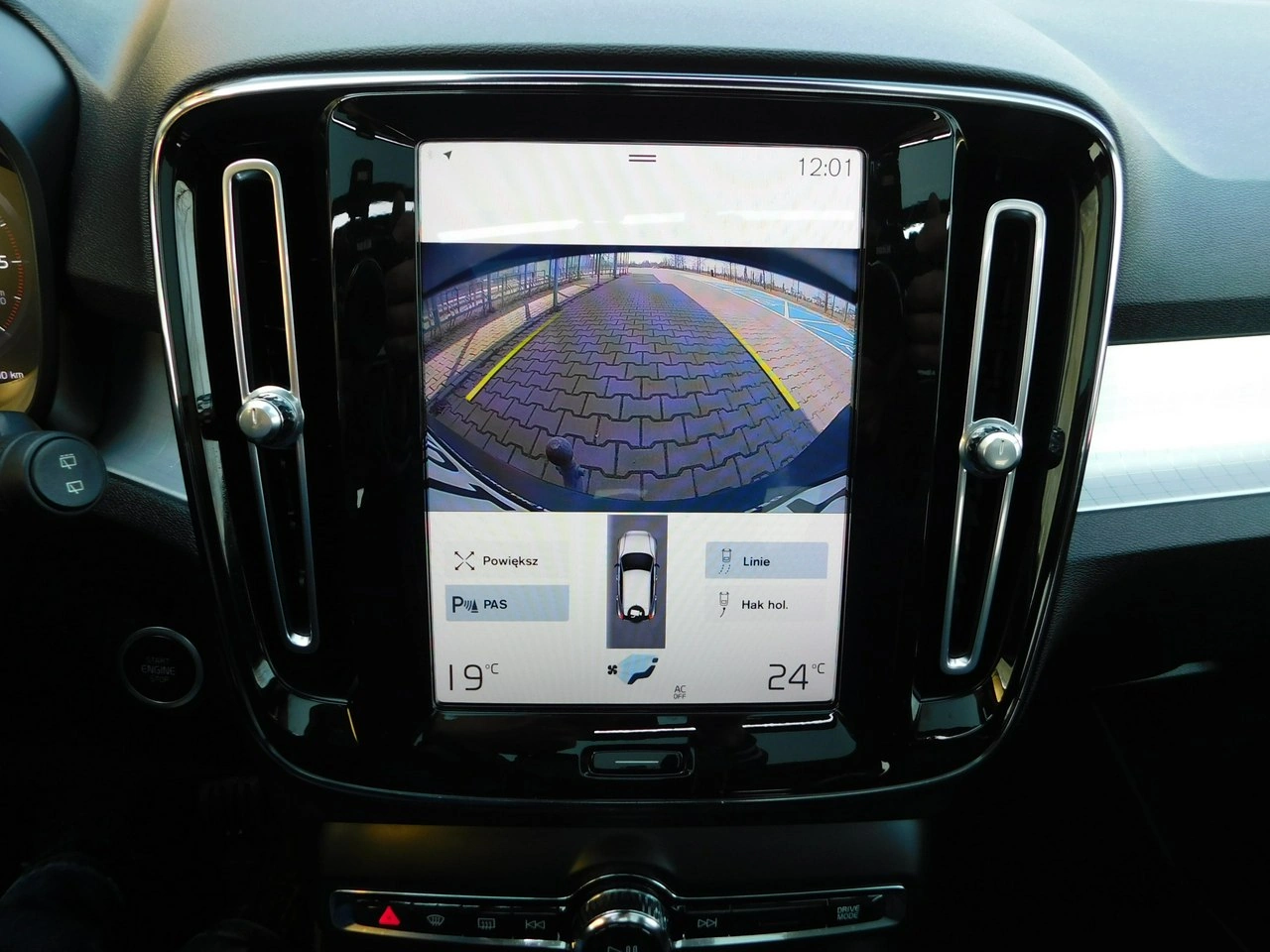 Volvo XC 40 - Zdjęcie 22