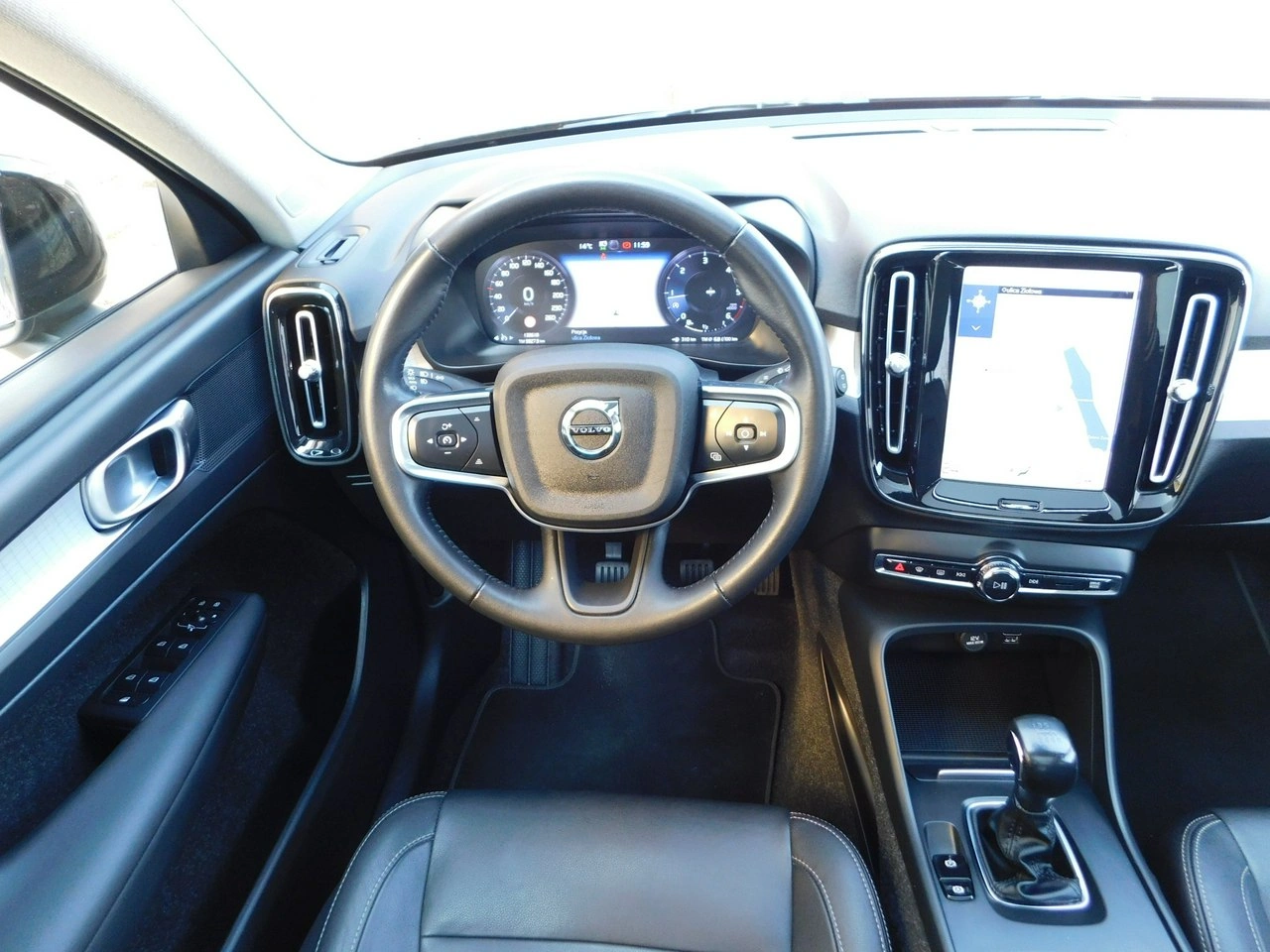 Volvo XC 40 - Zdjęcie 7