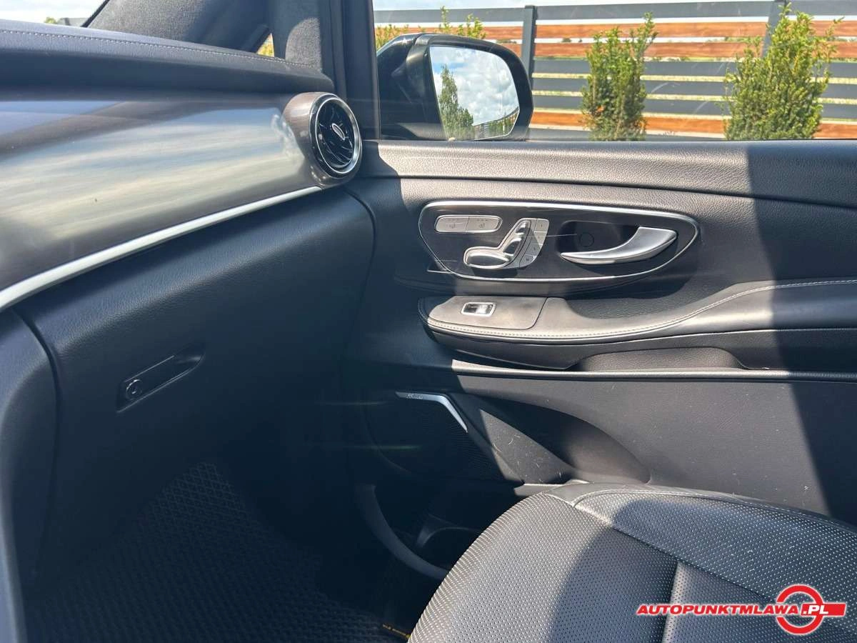 Mercedes-Benz Klasa V - Zdjęcie 10