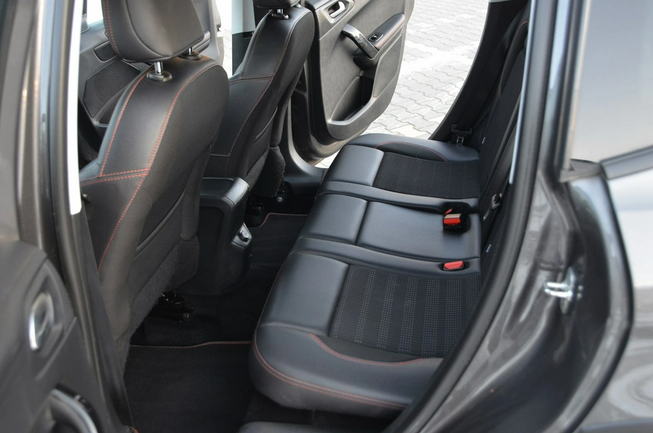 Peugeot 2008 - Zdjęcie 24