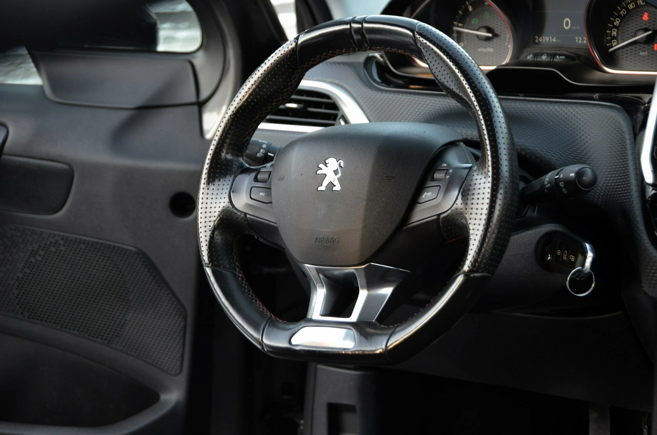 Peugeot 2008 - Zdjęcie 27