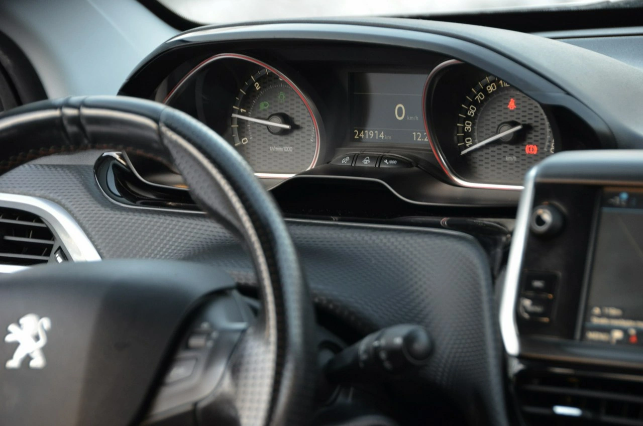 Peugeot 2008 - Zdjęcie 28