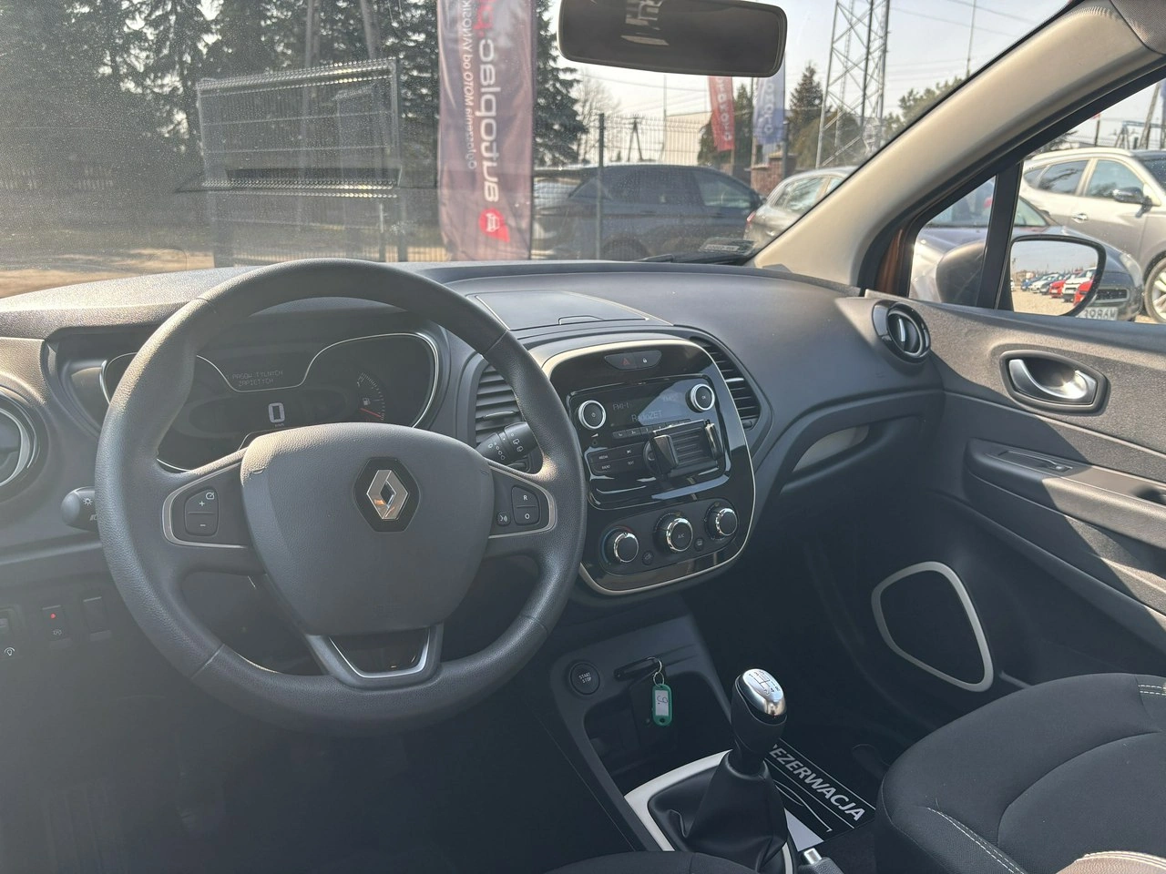 Renault Captur - Zdjęcie 17