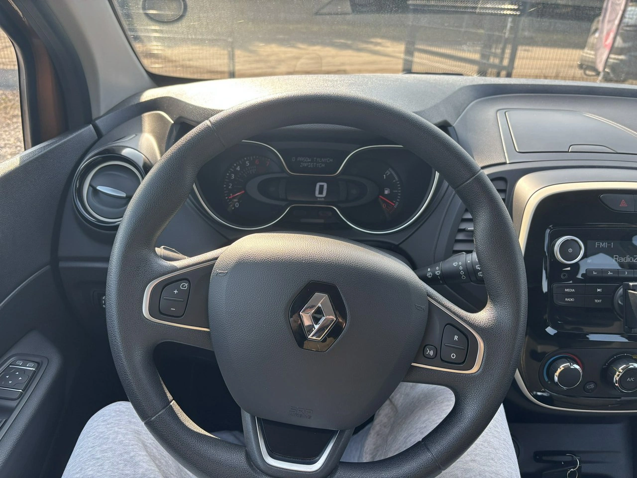 Renault Captur - Zdjęcie 20