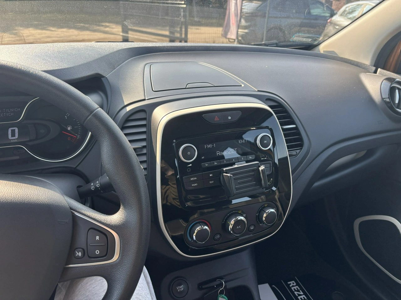 Renault Captur - Zdjęcie 21