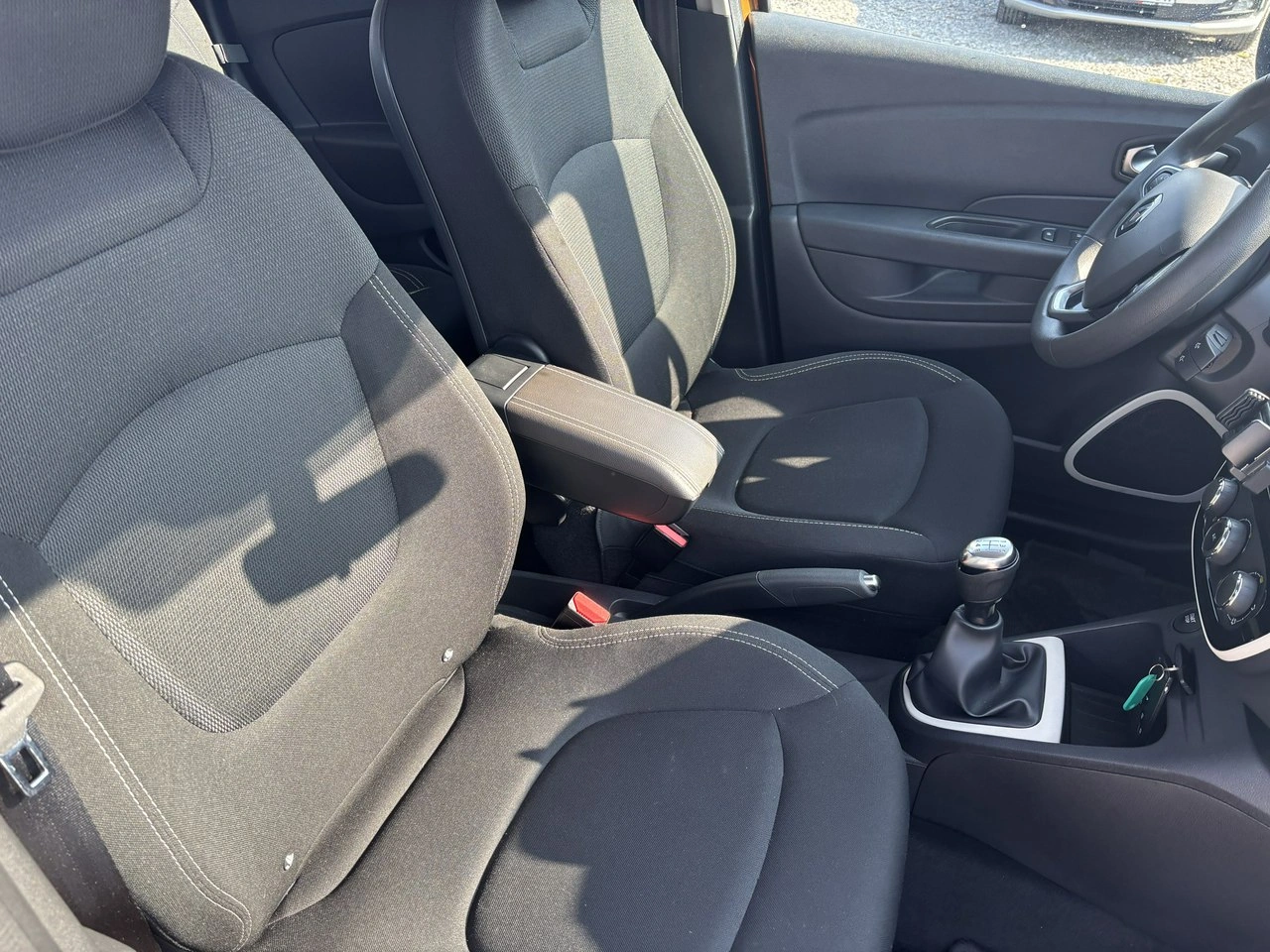 Renault Captur - Zdjęcie 33