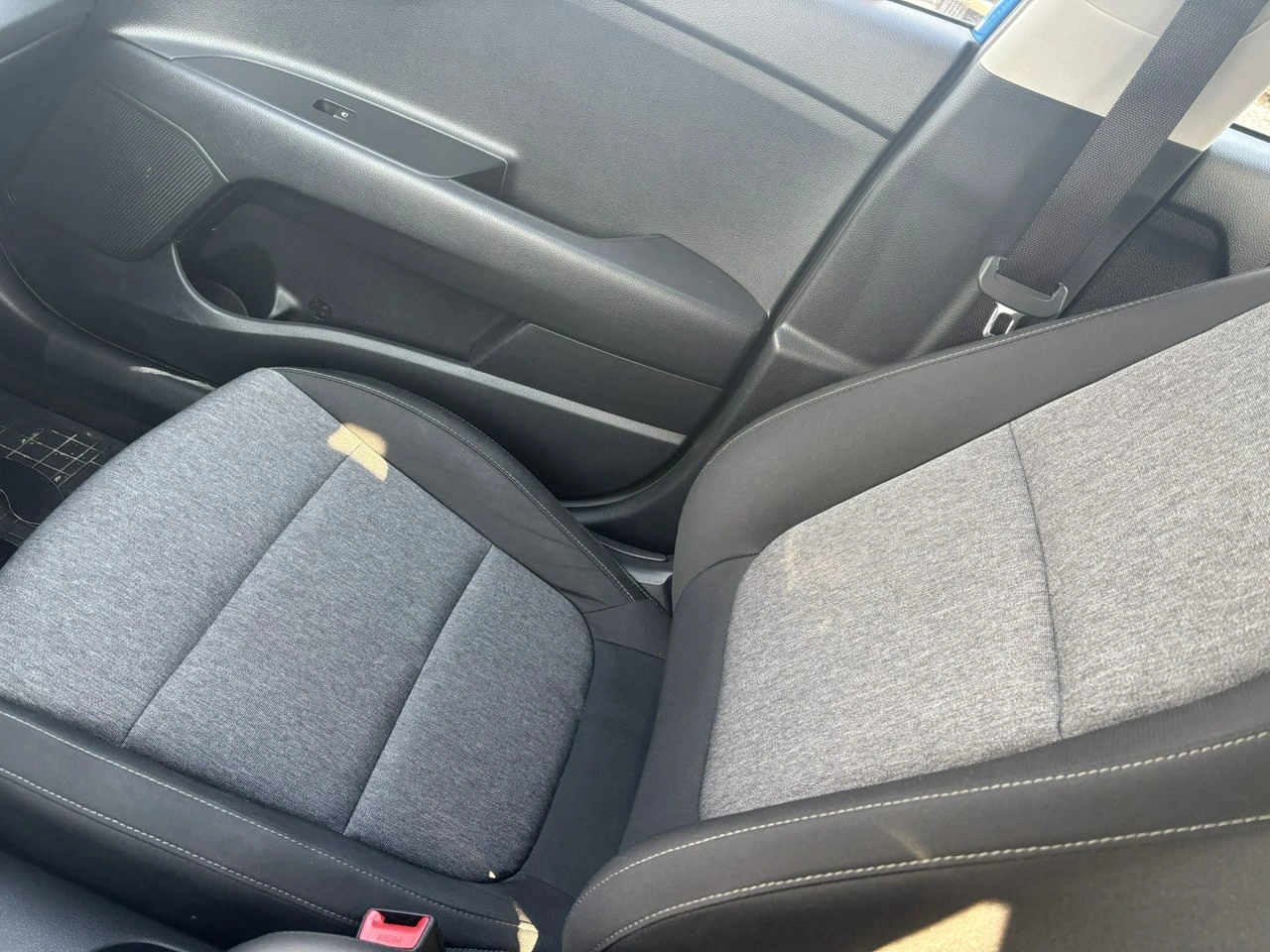 Kia Stonic - Zdjęcie 24