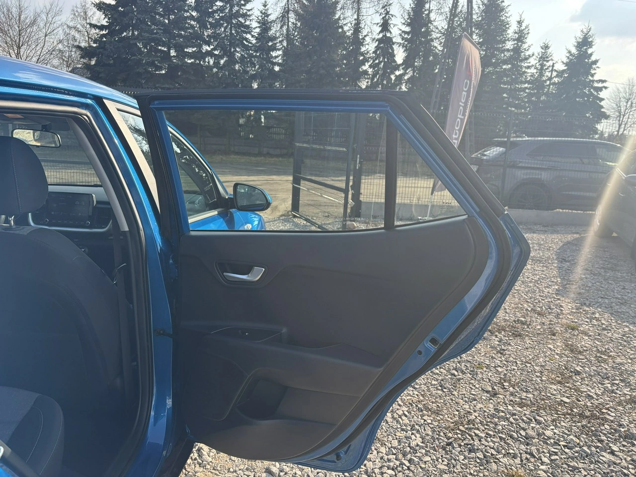 Kia Stonic - Zdjęcie 30