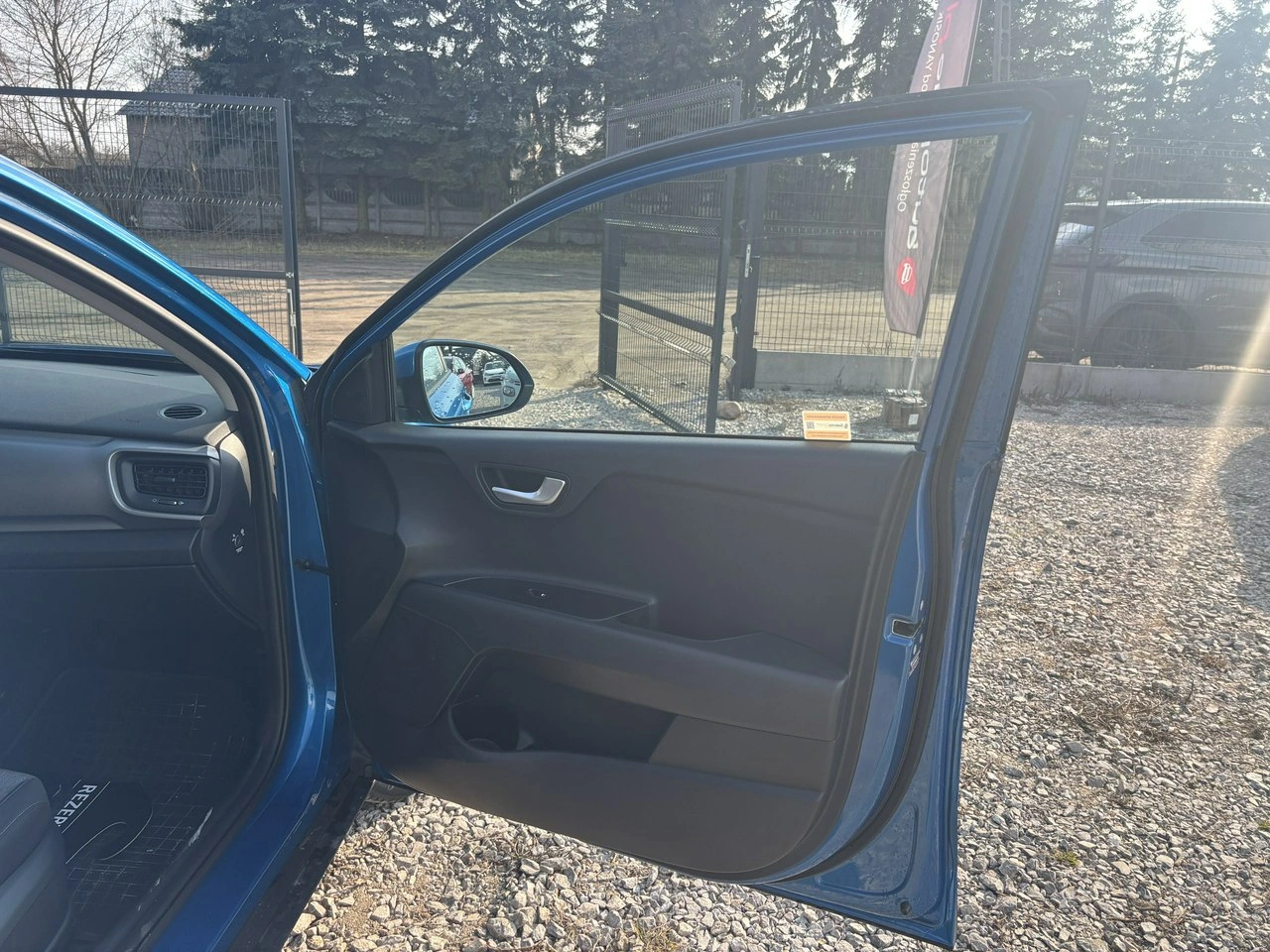 Kia Stonic - Zdjęcie 33