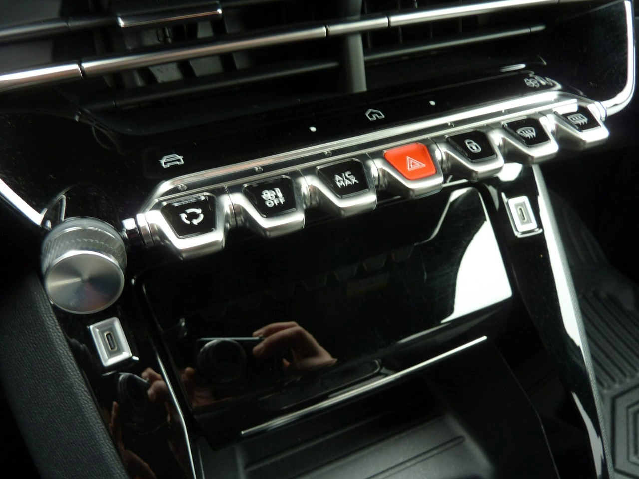 Peugeot 2008 - Zdjęcie 31