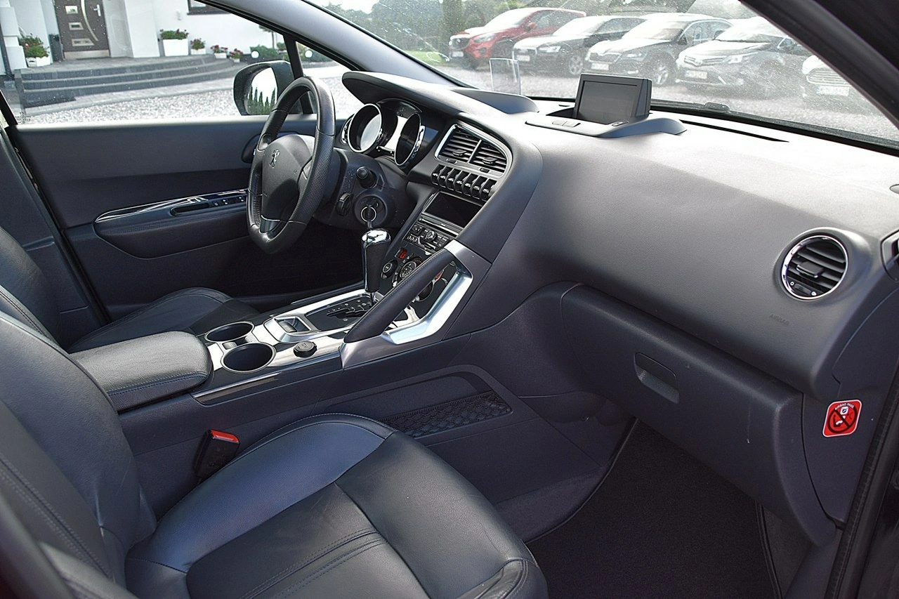 Peugeot 3008 - Zdjęcie 12