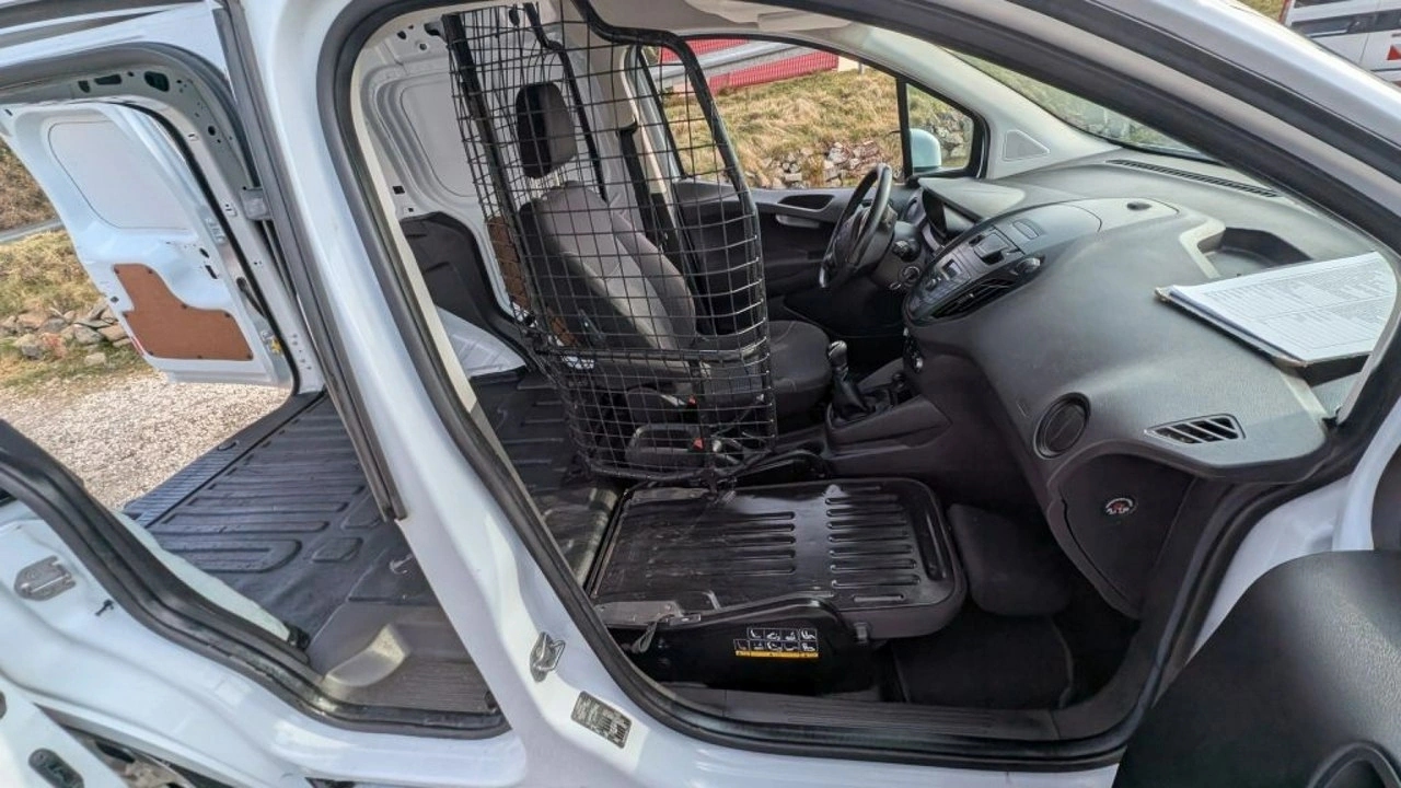 Ford Courier - Zdjęcie 12