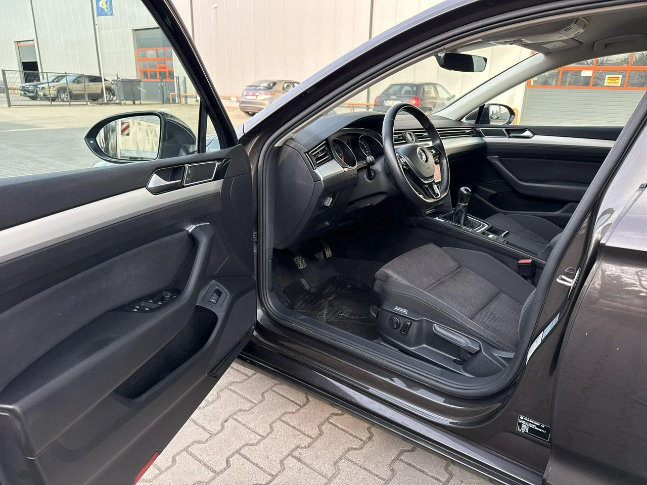 Volkswagen Passat - Zdjęcie 9