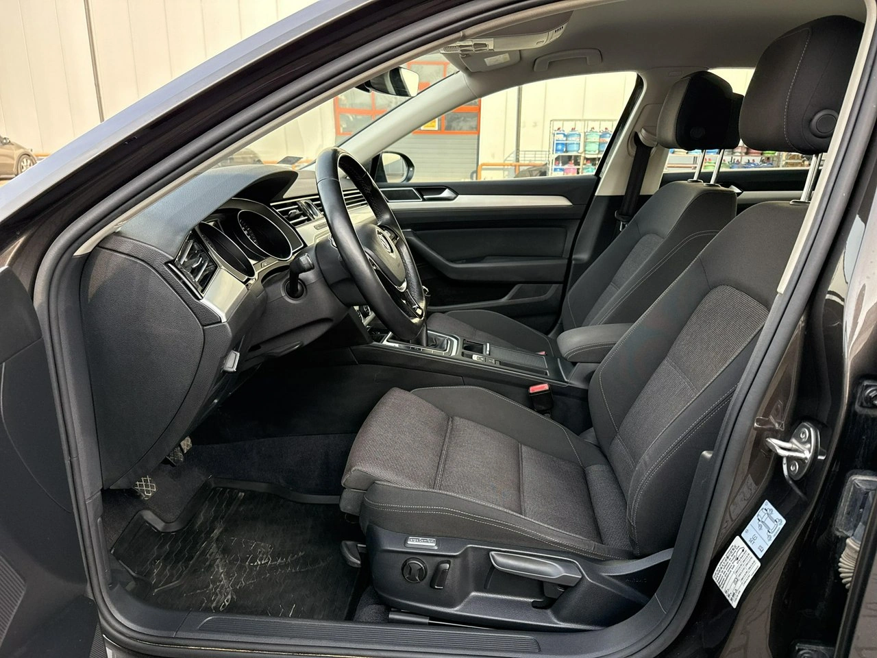 Volkswagen Passat - Zdjęcie 10