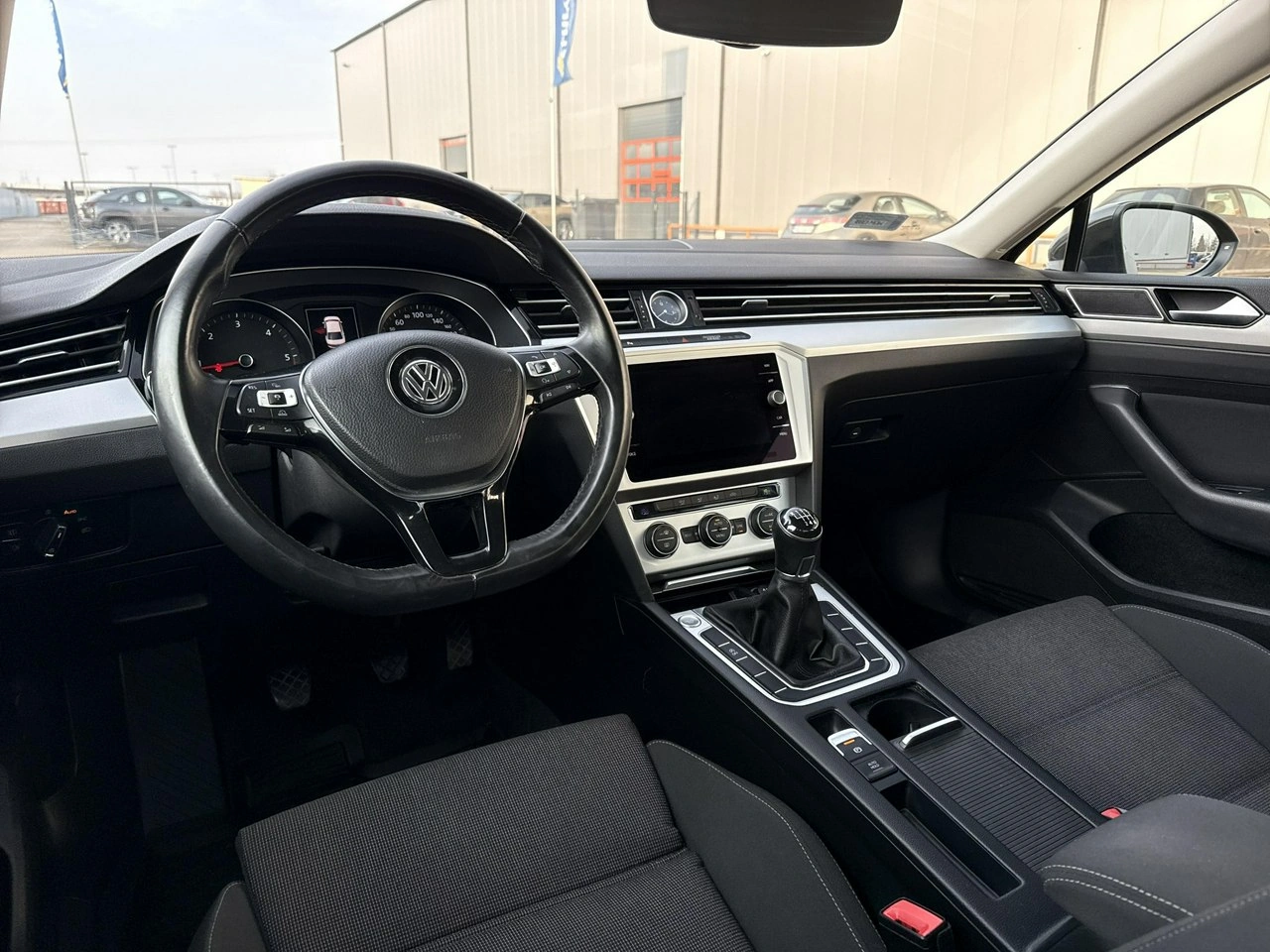 Volkswagen Passat - Zdjęcie 12