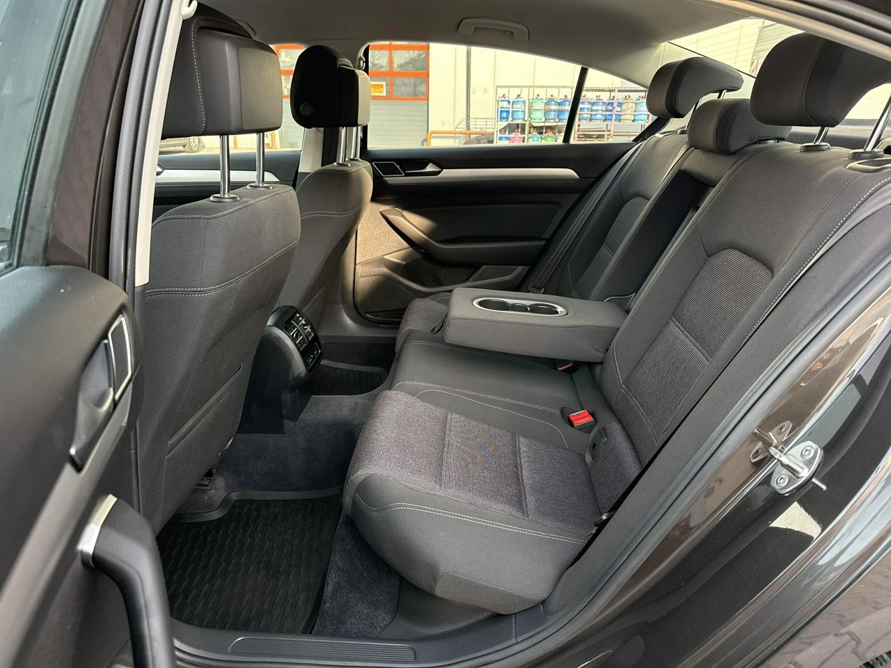 Volkswagen Passat - Zdjęcie 14