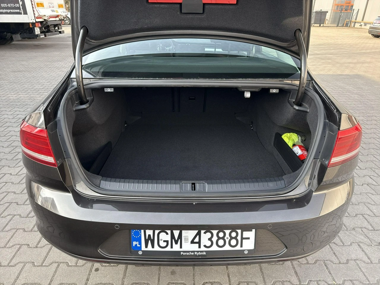 Volkswagen Passat - Zdjęcie 16