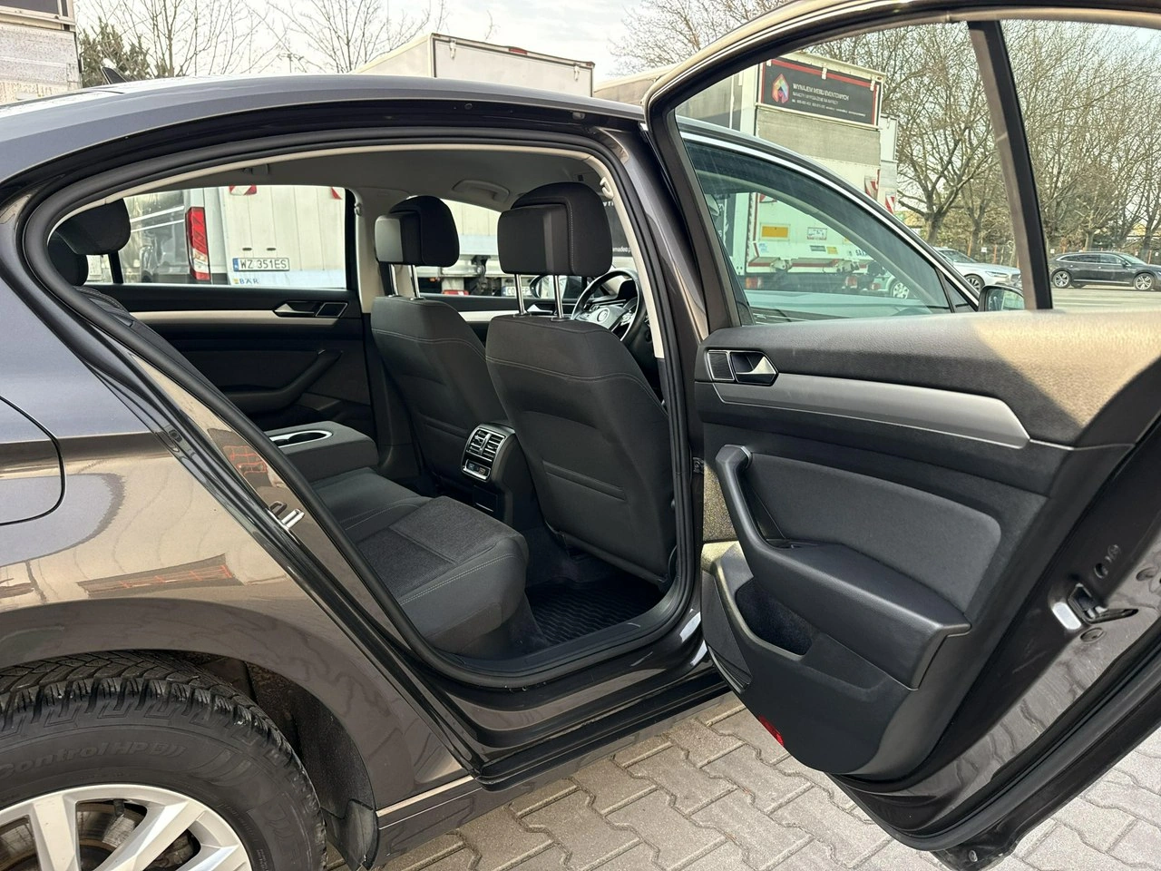 Volkswagen Passat - Zdjęcie 17