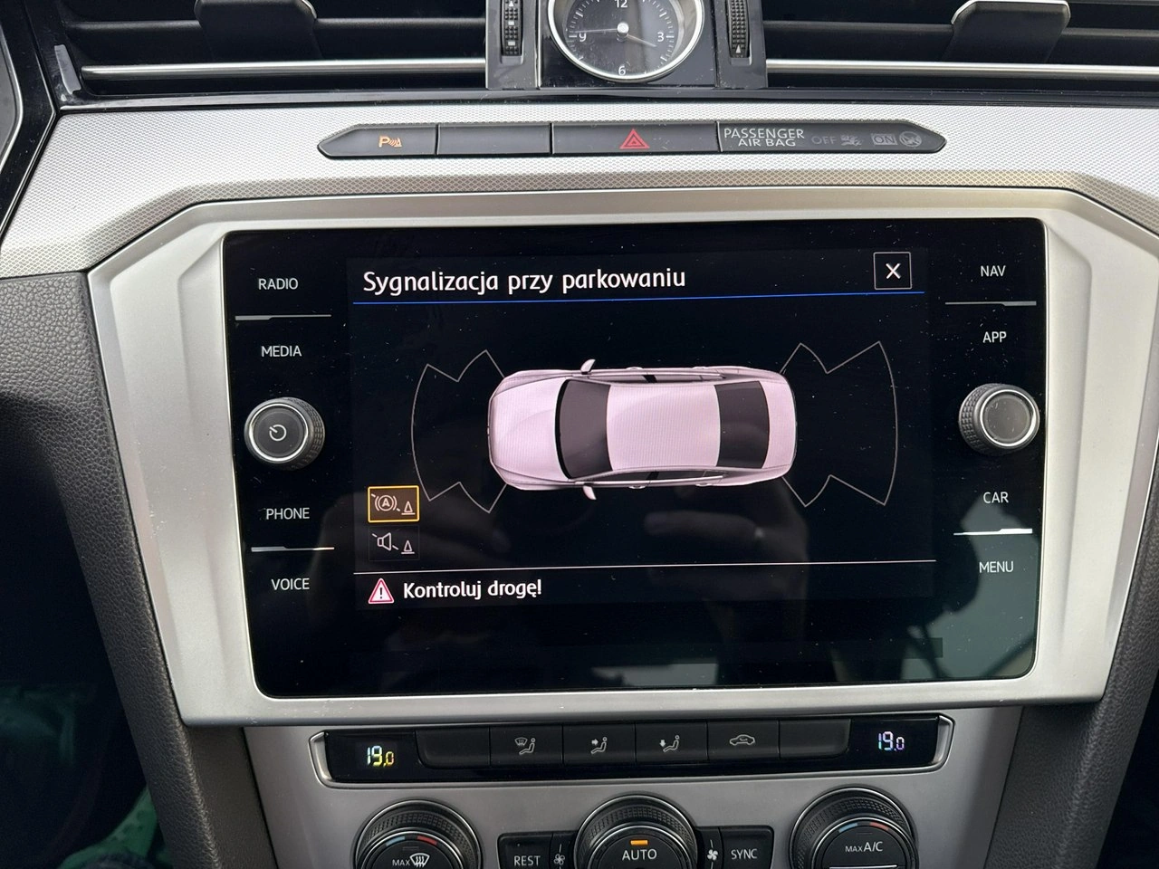 Volkswagen Passat - Zdjęcie 27