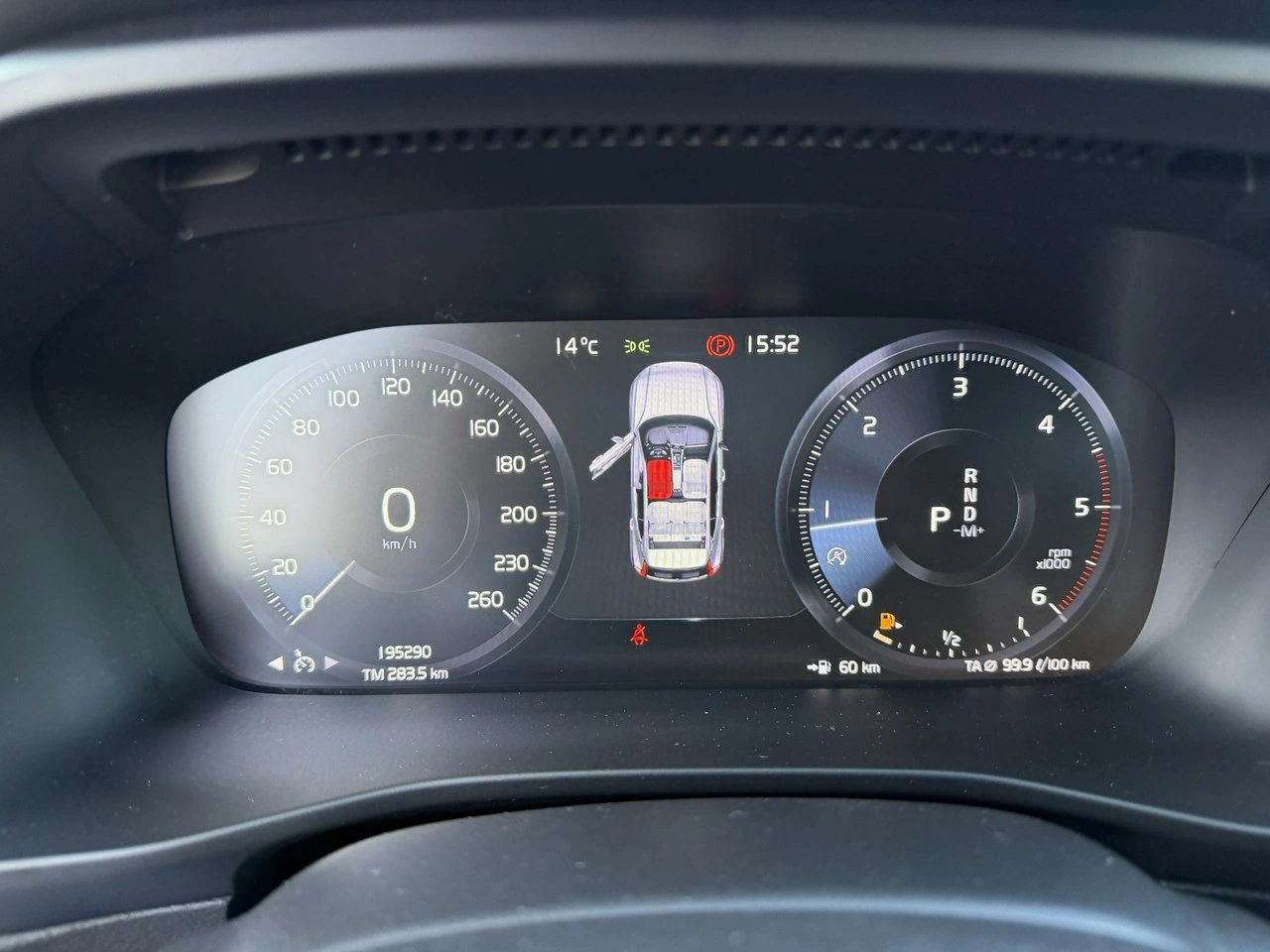 Volvo XC 40 - Zdjęcie 27