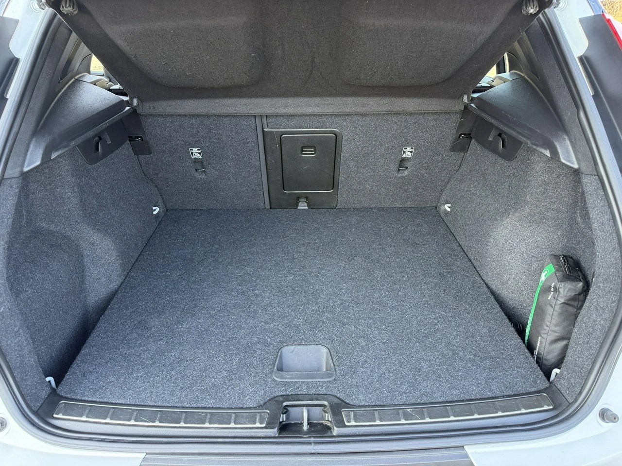 Volvo XC 40 - Zdjęcie 36