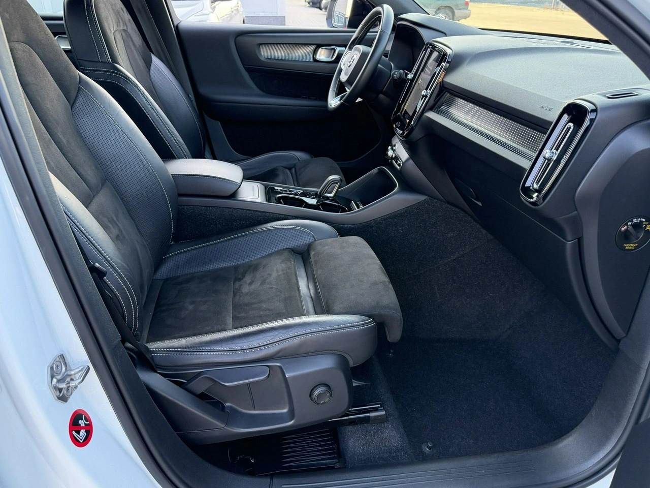 Volvo XC 40 - Zdjęcie 31