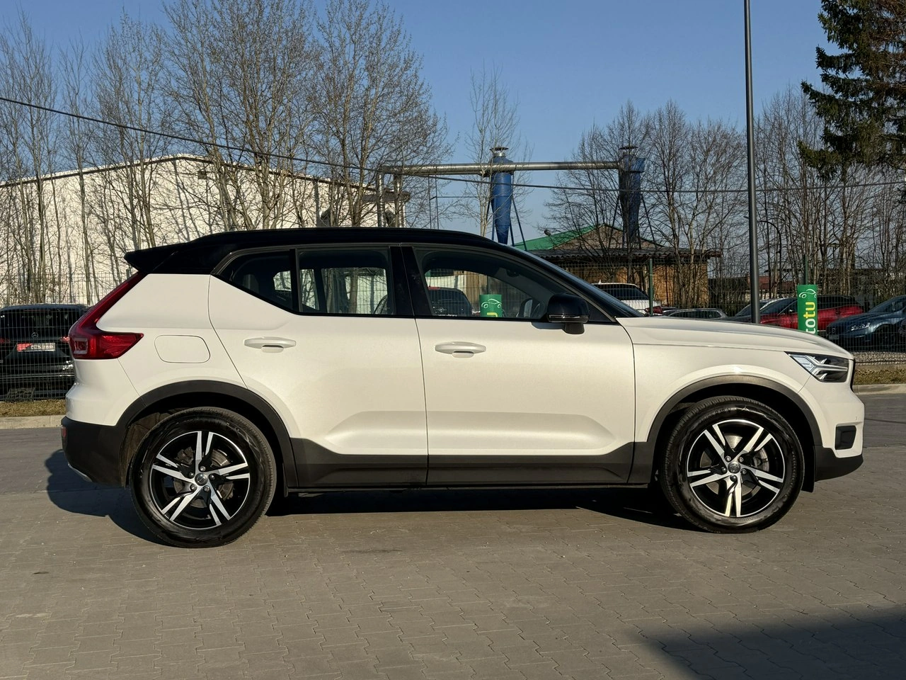 Volvo XC 40 - Zdjęcie 11