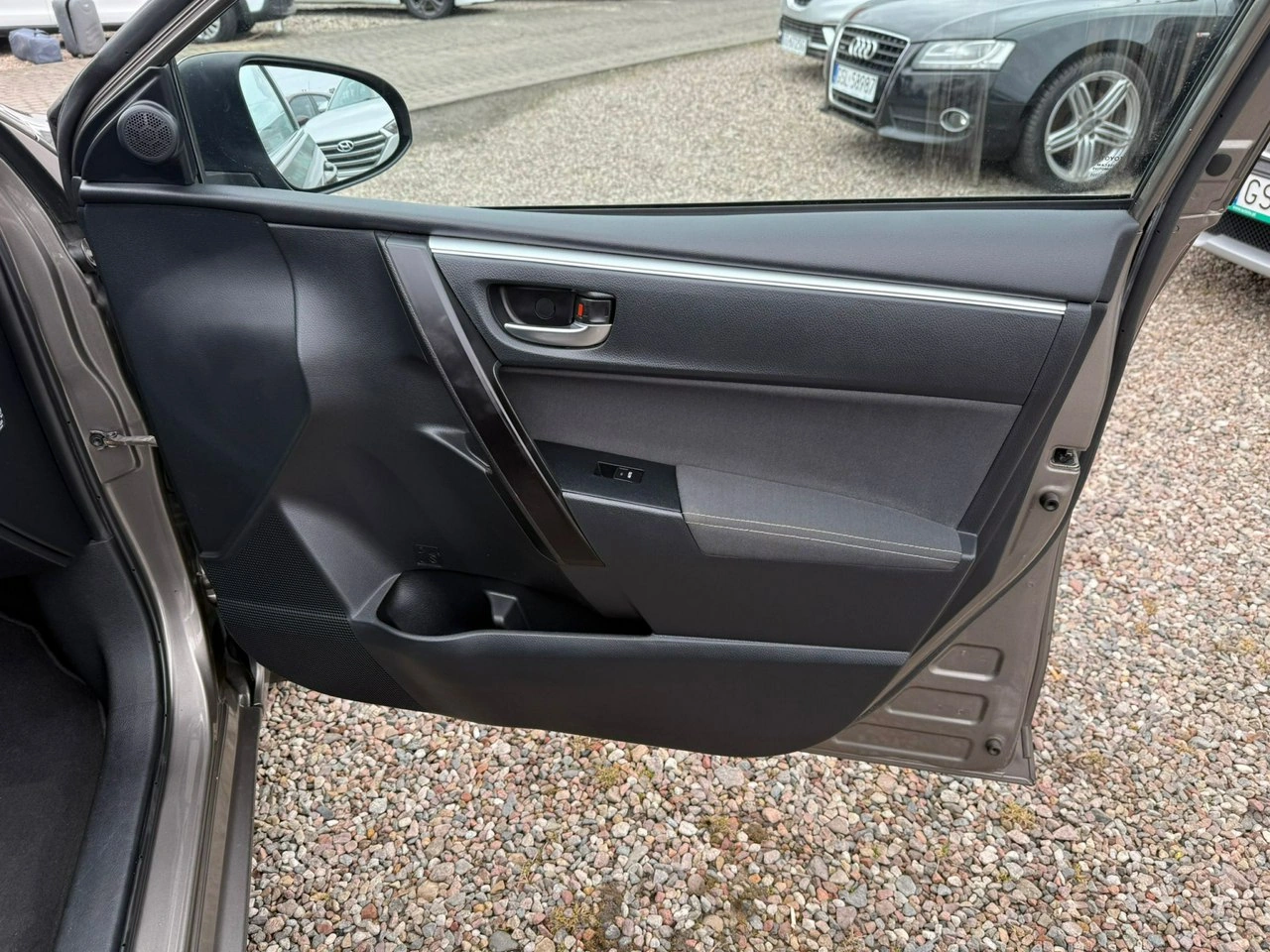 Toyota Corolla - Zdjęcie 20