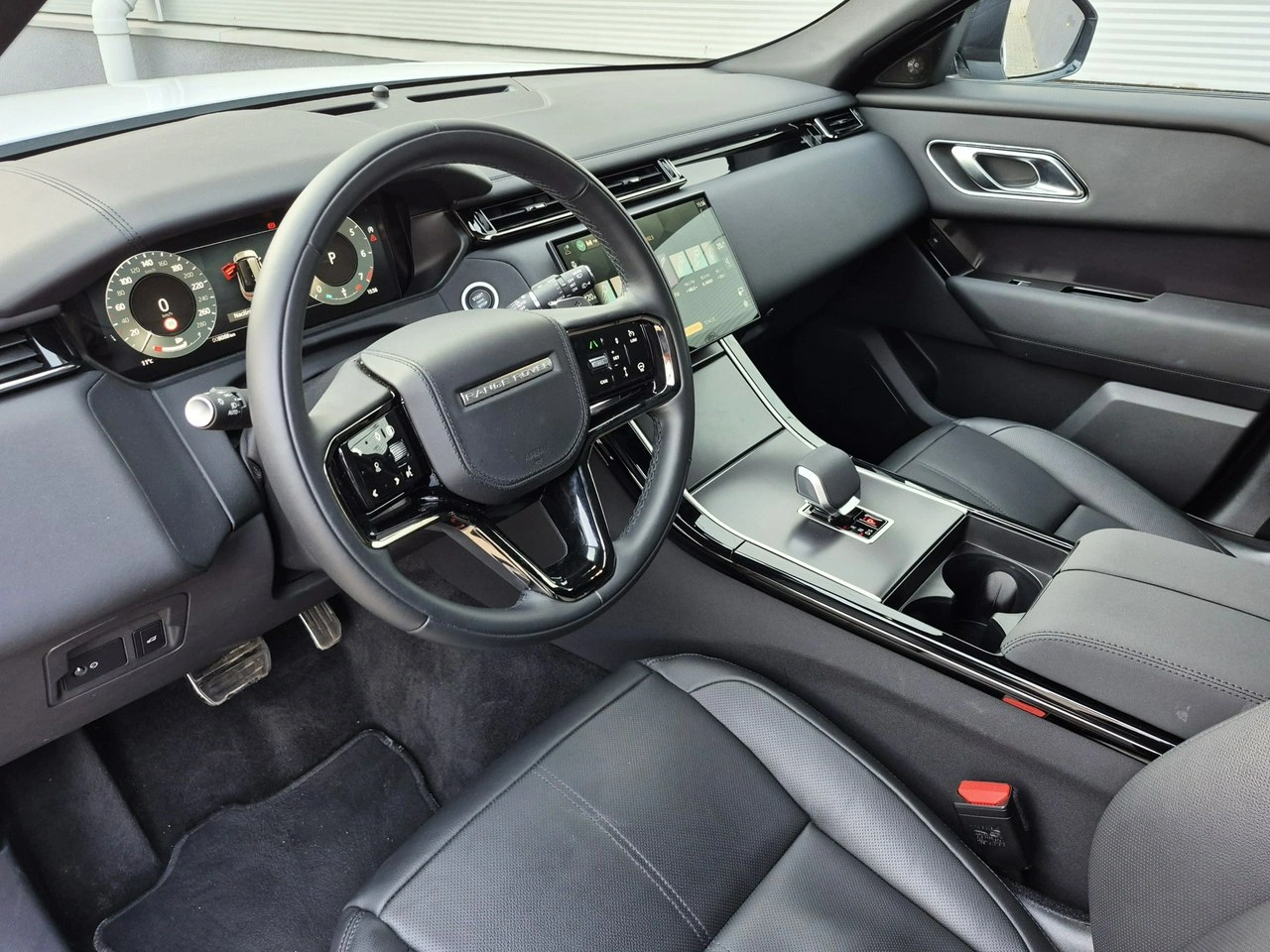 Land Rover Range Rover Velar - Zdjęcie 33