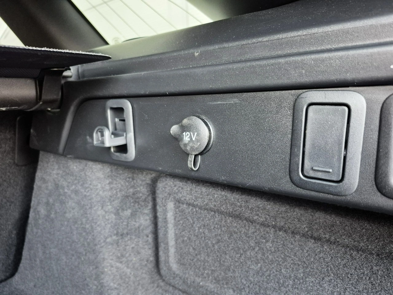 Land Rover Range Rover Velar - Zdjęcie 39