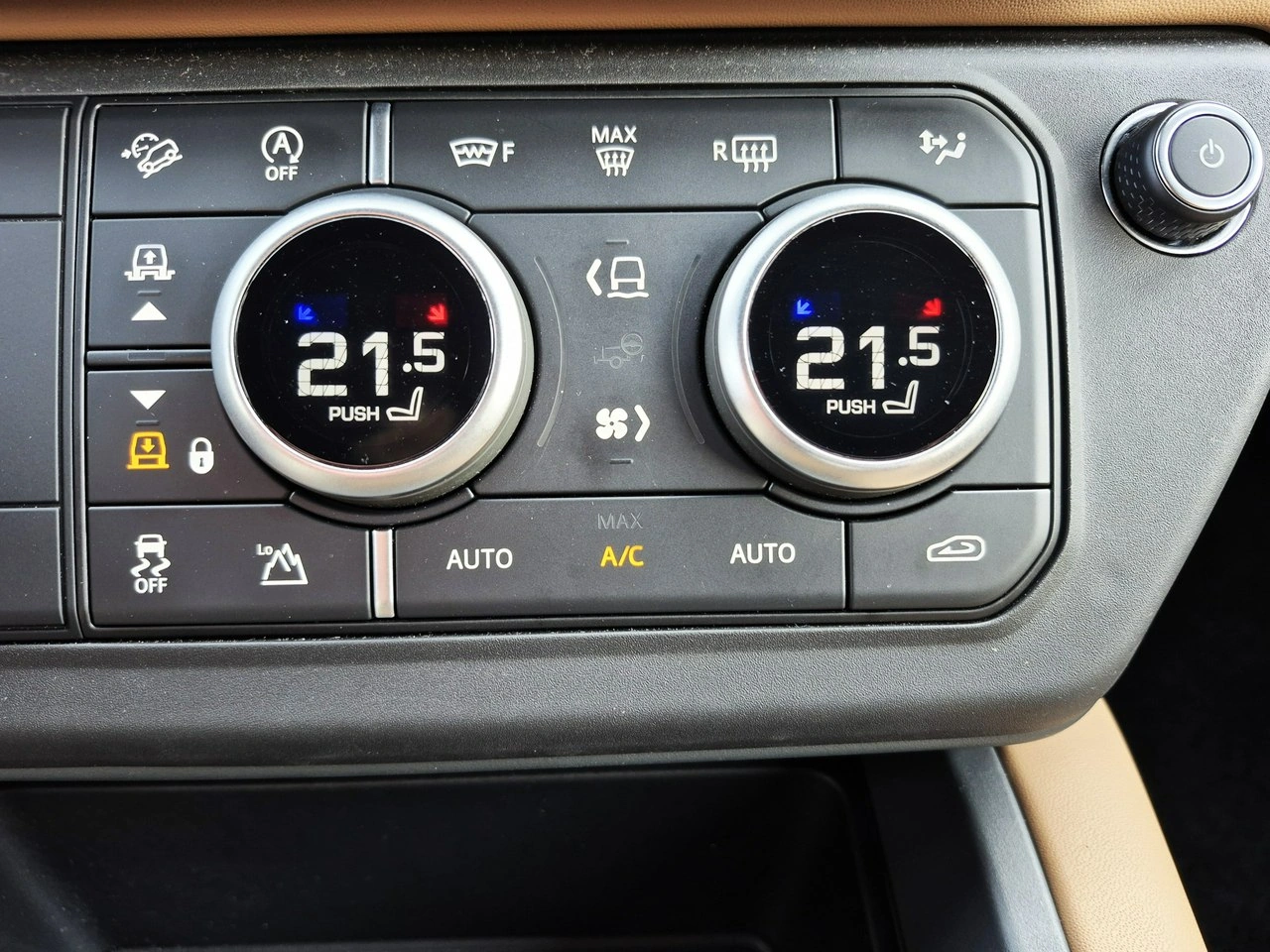 Land Rover Defender - Zdjęcie 34