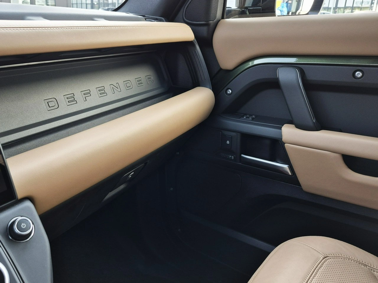 Land Rover Defender - Zdjęcie 37