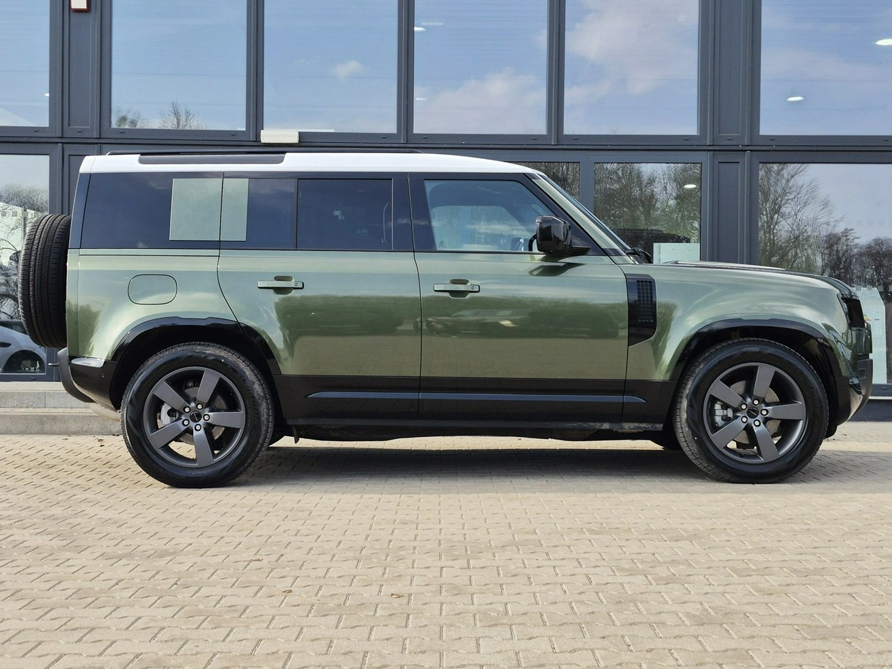 Land Rover Defender - Zdjęcie 5