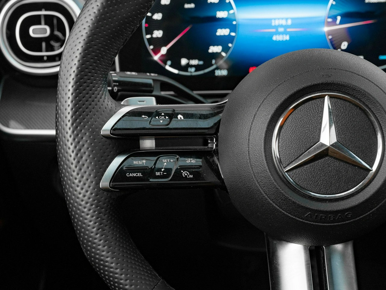 Mercedes C 300 - Zdjęcie 14