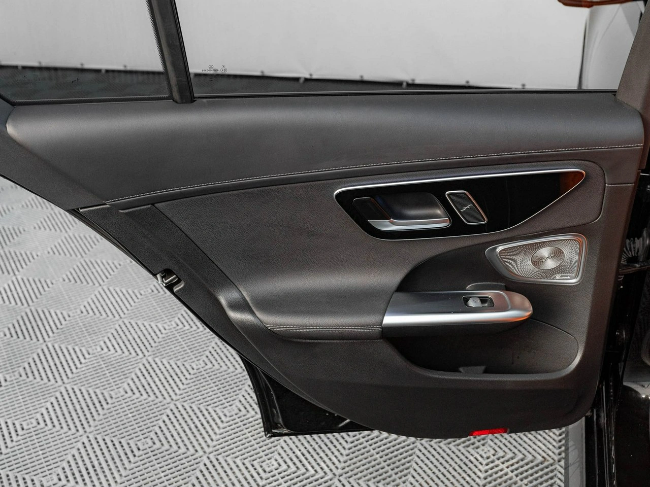 Mercedes C 300 - Zdjęcie 19