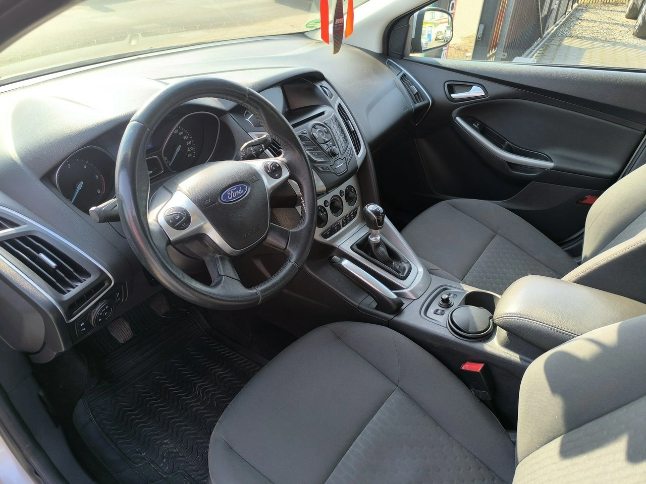 Ford Focus - Zdjęcie 13