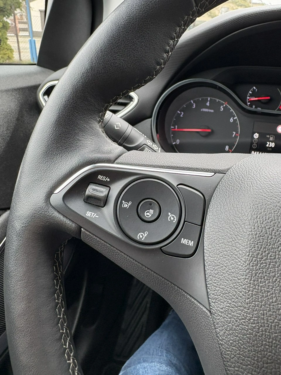 Opel Crossland X - Zdjęcie 17