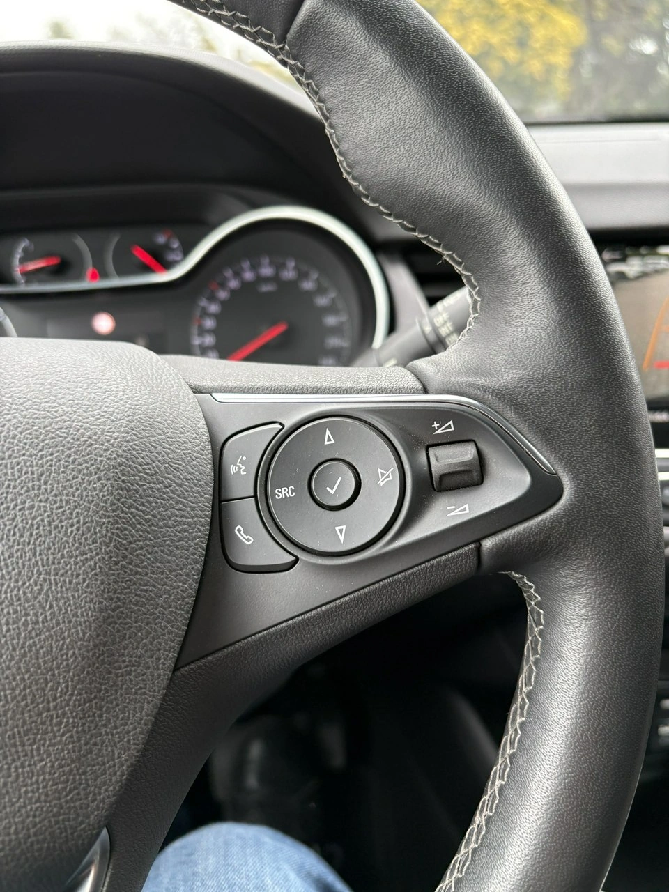 Opel Crossland X - Zdjęcie 18