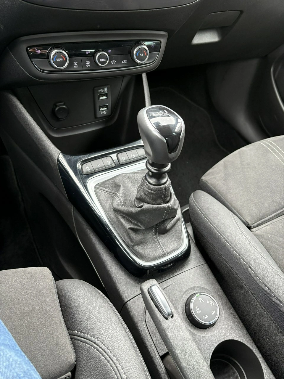 Opel Crossland X - Zdjęcie 24