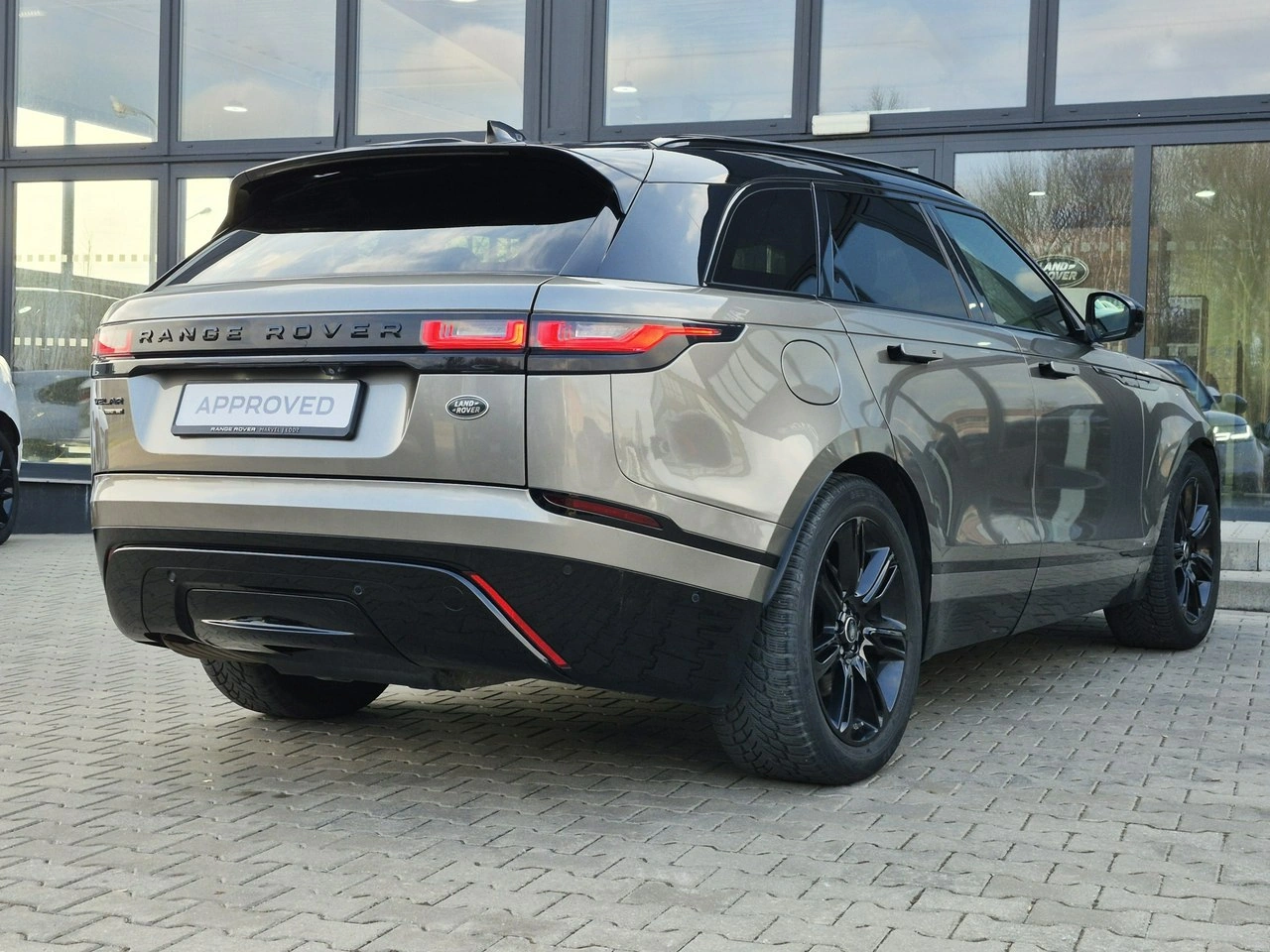 Land Rover Range Rover Velar - Zdjęcie 11