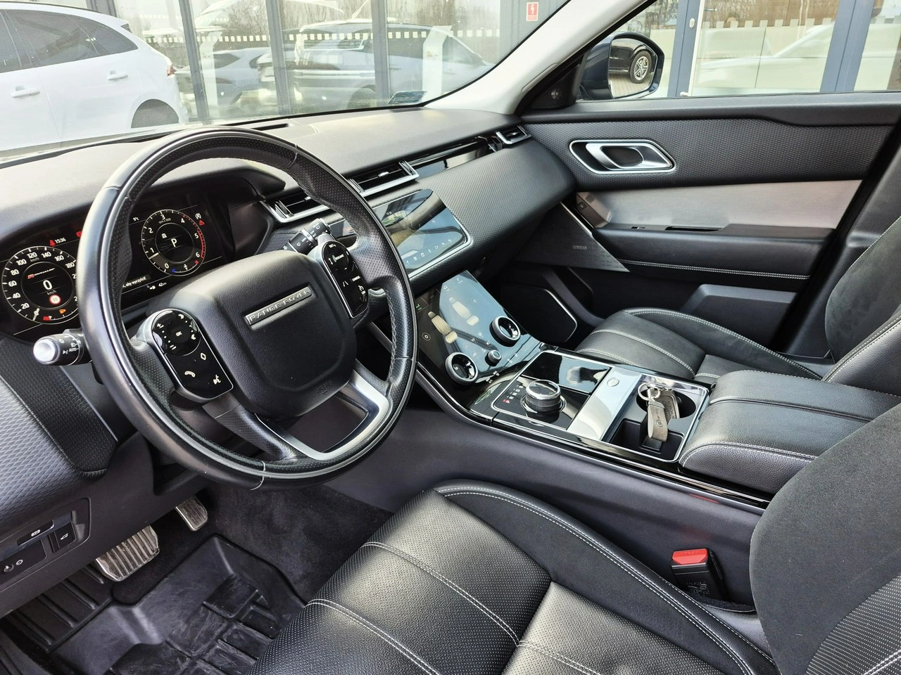 Land Rover Range Rover Velar - Zdjęcie 17