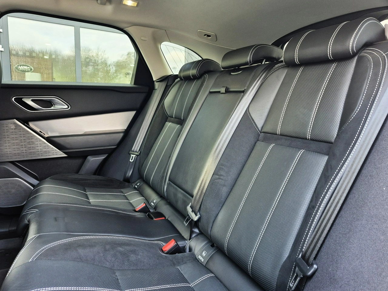 Land Rover Range Rover Velar - Zdjęcie 22