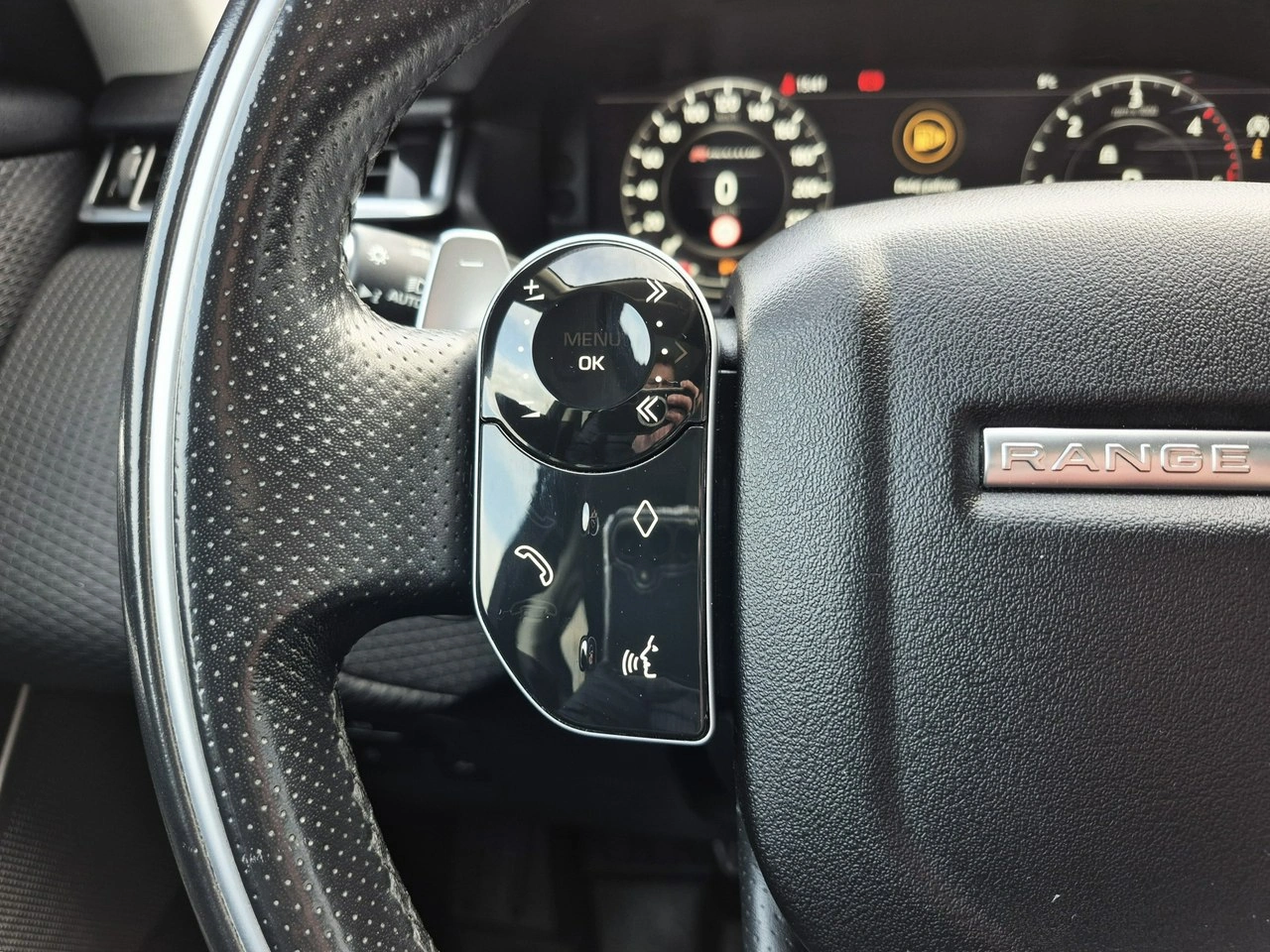 Land Rover Range Rover Velar - Zdjęcie 28