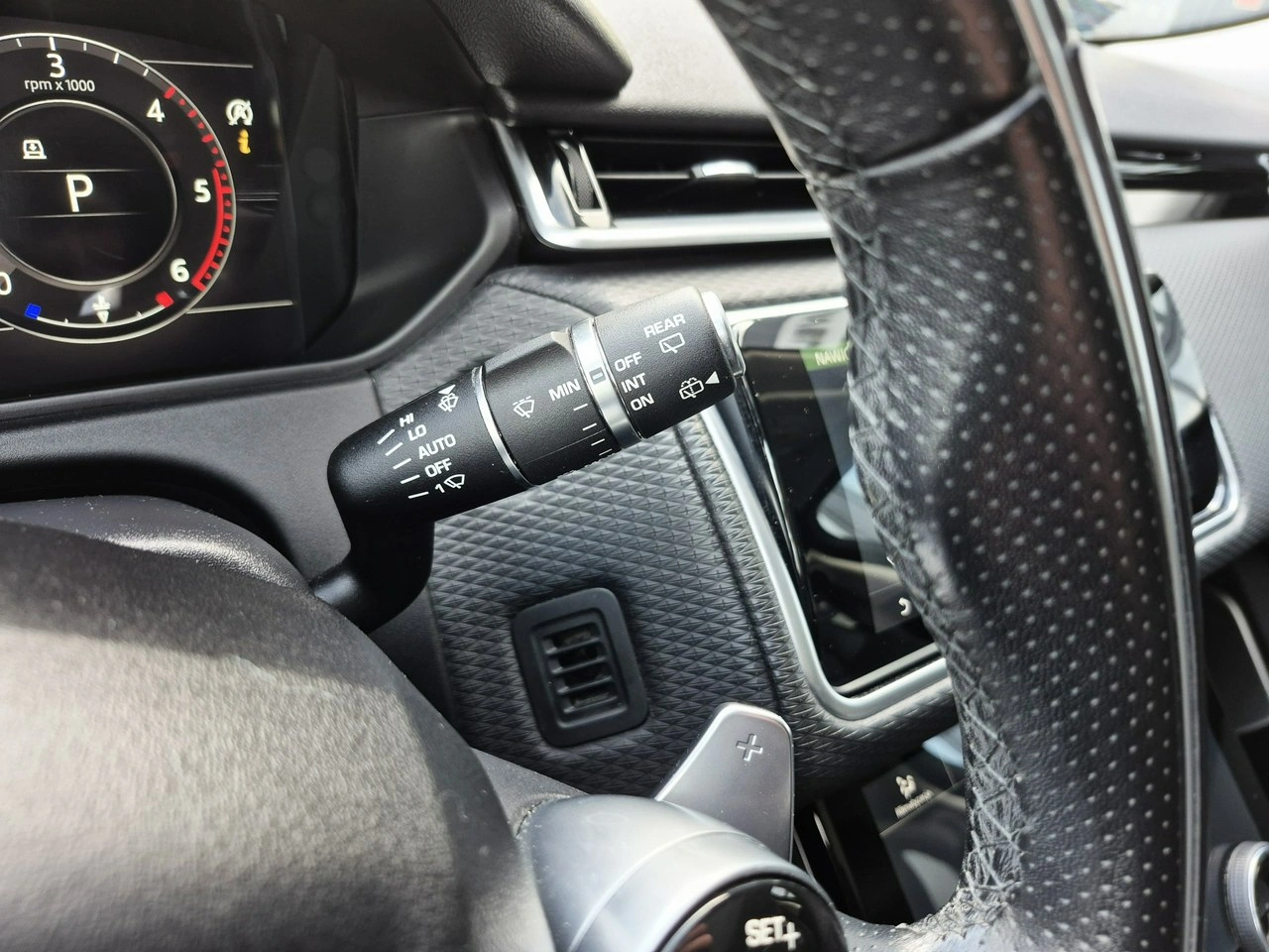 Land Rover Range Rover Velar - Zdjęcie 31